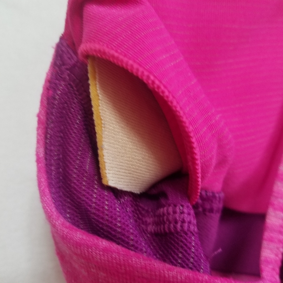 Lululemon Run For Gold Tank - Picture 11 of 13